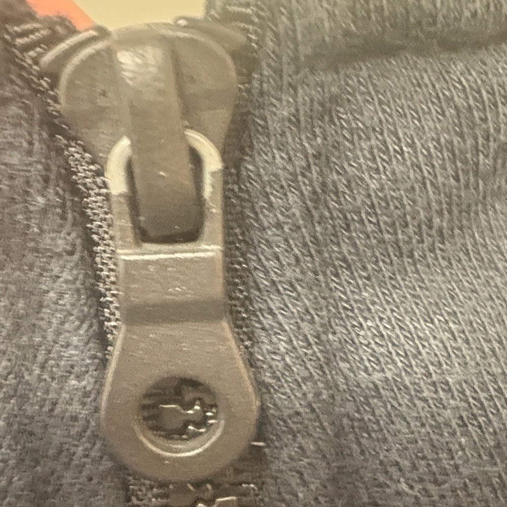 Apt 9 Classic Black Zip-Up Sweatshirt Men’s Medium with Pockets. - Picture 12 of 13